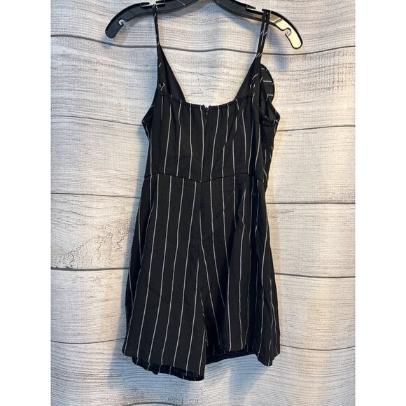 She + Sky Black & White Striped Wrap-Style Romper Size L - Picture 3 of 4